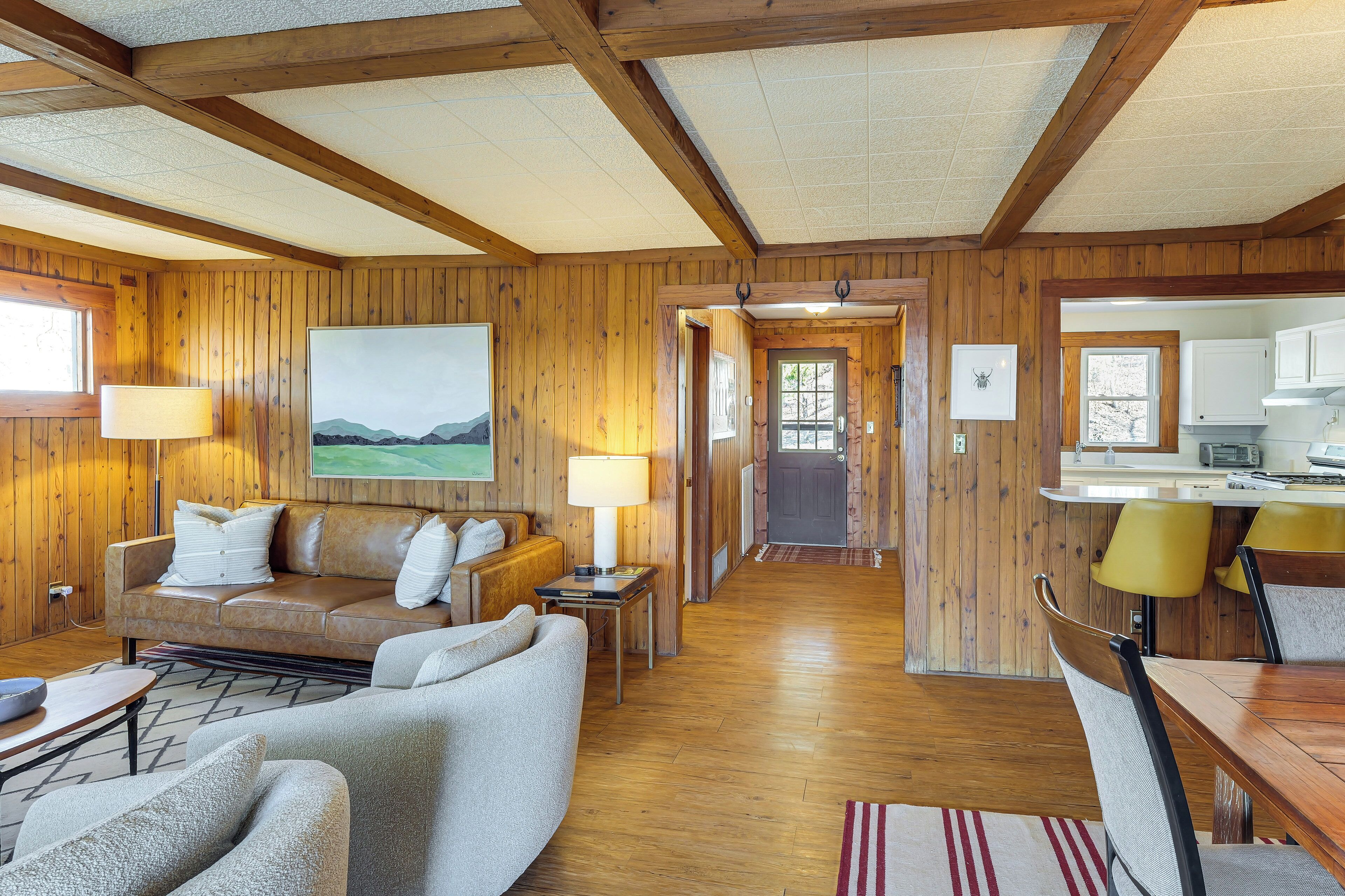 House (2 Bedrooms) | Interior