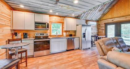 Kentucky Cabin Retreat w/ Covered Porch & Views