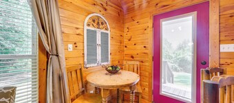 Picturesque Oklahoma Cabin on 80 Acres w/ Views!