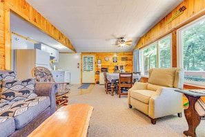 House (3 Bedrooms) | Interior