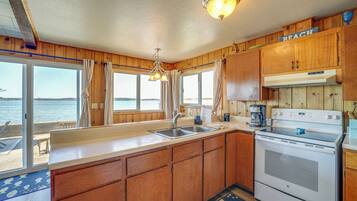 Cottage (2 Bedrooms) | Interior