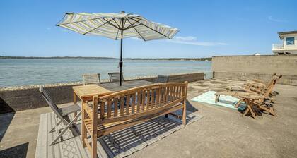 Oceanfront Cottage w/ Patio & Views in Birch Bay!