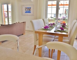 Dining - Villa KaLu (Kalkan)