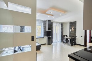 Suite, Bathtub | Iron/ironing board, free WiFi - Villa Park by Baltic Home (Swinoujscie)