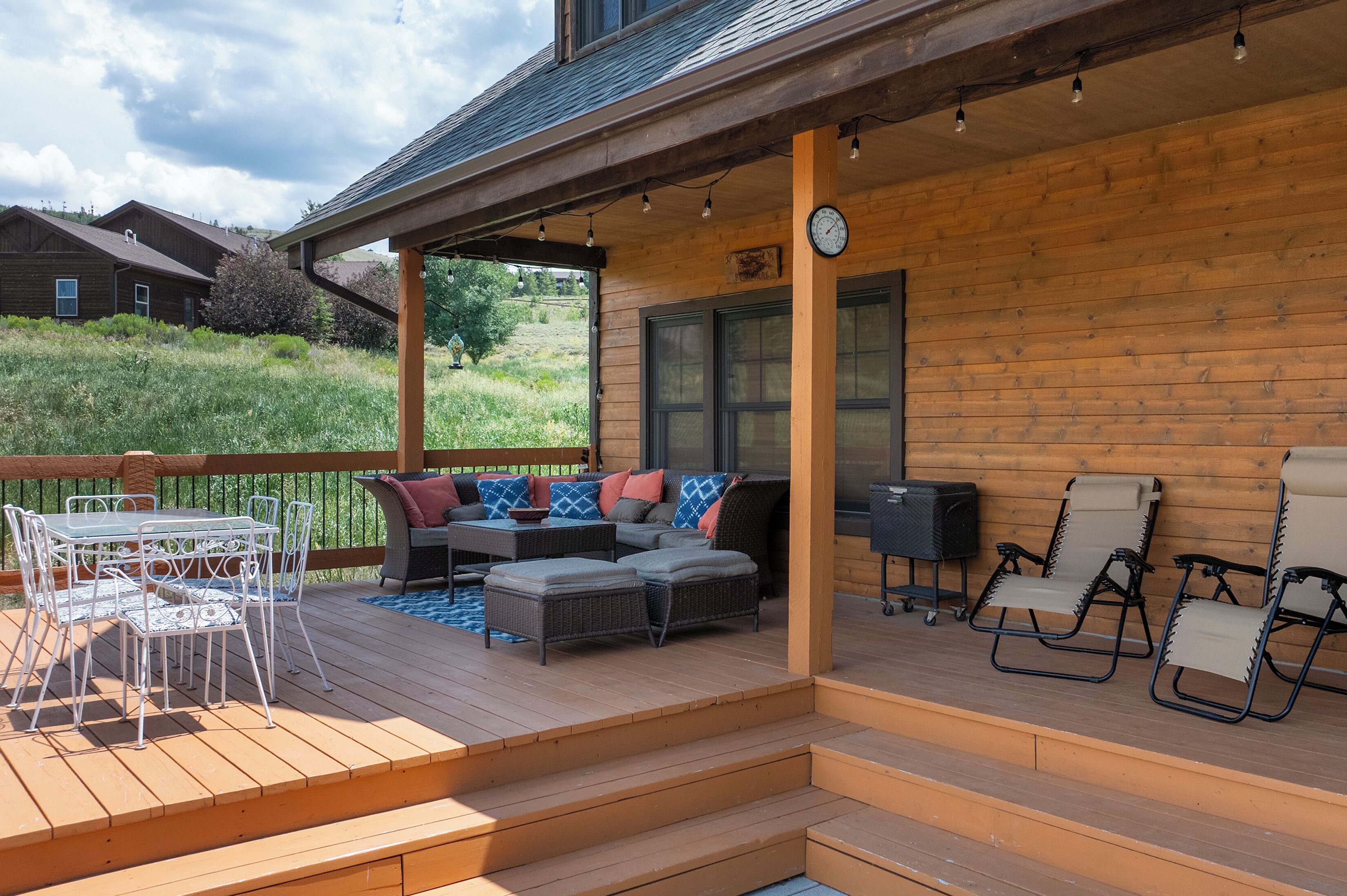 تناول الطعام بالخارج