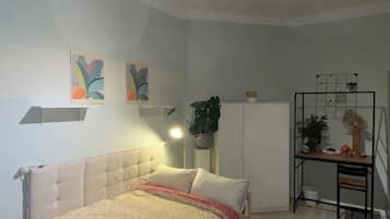 1 Schlafzimmer, Schreibtisch, Bügeleisen/Bügelbrett, WLAN