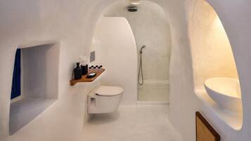 Leilighet, balkong, sjøutsikt | Bad | Håndklær