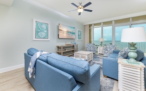 Living area - Phoenix Gulf Towers 706 2 Bedroom Condo (Orange Beach)