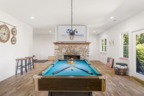 Games room - Cloud Nine | Private 40-Acre Mountaintop w/ Hot Tub, Theater & Biltmore Pass (Leicester)