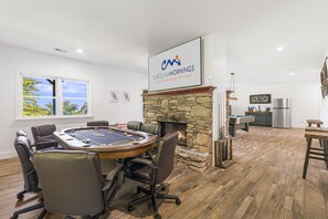 Games room - Cloud Nine | Private 40-Acre Mountaintop w/ Hot Tub, Theater & Biltmore Pass (Leicester)