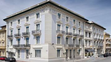 Fachada da propriedade