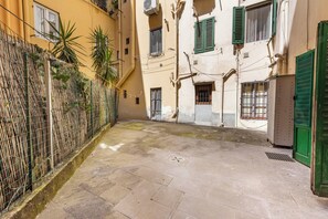 Courtyard - Mattonaia by Mmega (Florence)