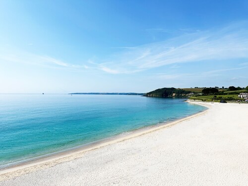 Harbour sea views in town centre | Headland View