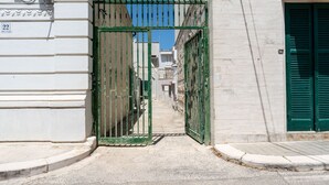 Unclassified image, 2 of 22, button - The Sea Outside Apartment 02 by Wonderful Italy (Bari)
