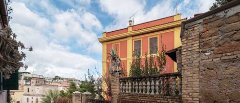 2 bedrooms, Internet