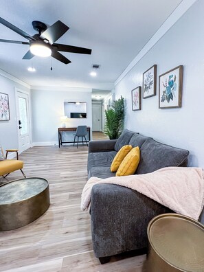 Smart TV, table football, books - NEW! Gainesville Peaceful Retreat - Family & Pet-Friendly! Close to UF & Shands. (Gainesville)