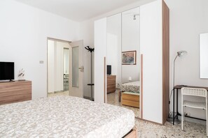 2 quartos, Wi-Fi de cortesia, roupa de cama