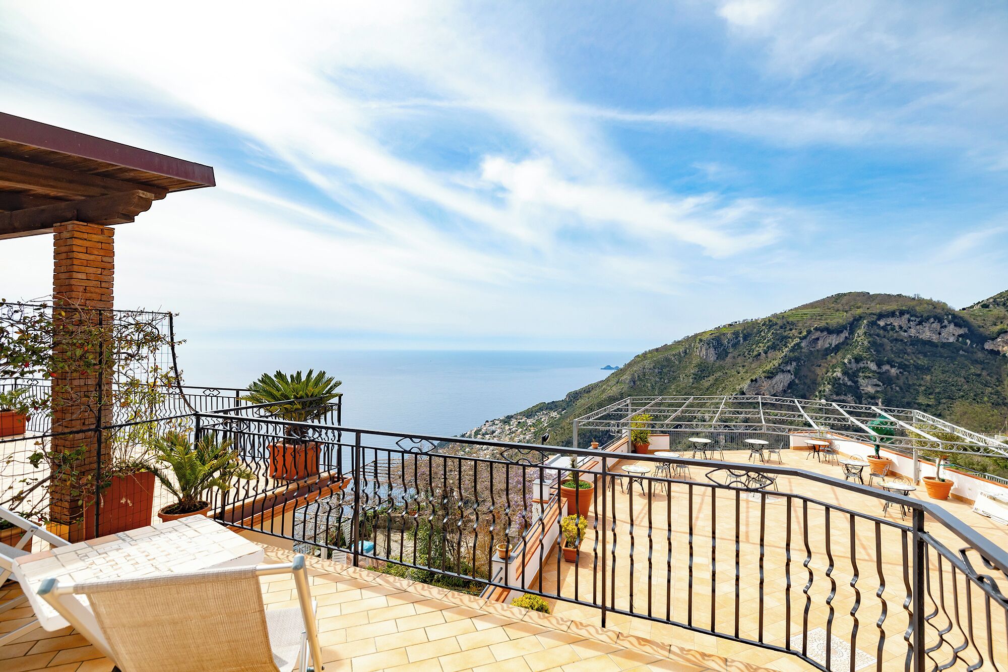 Panoramic-Doppelzimmer, Balkon, Meerblick | Terrasse/Patio