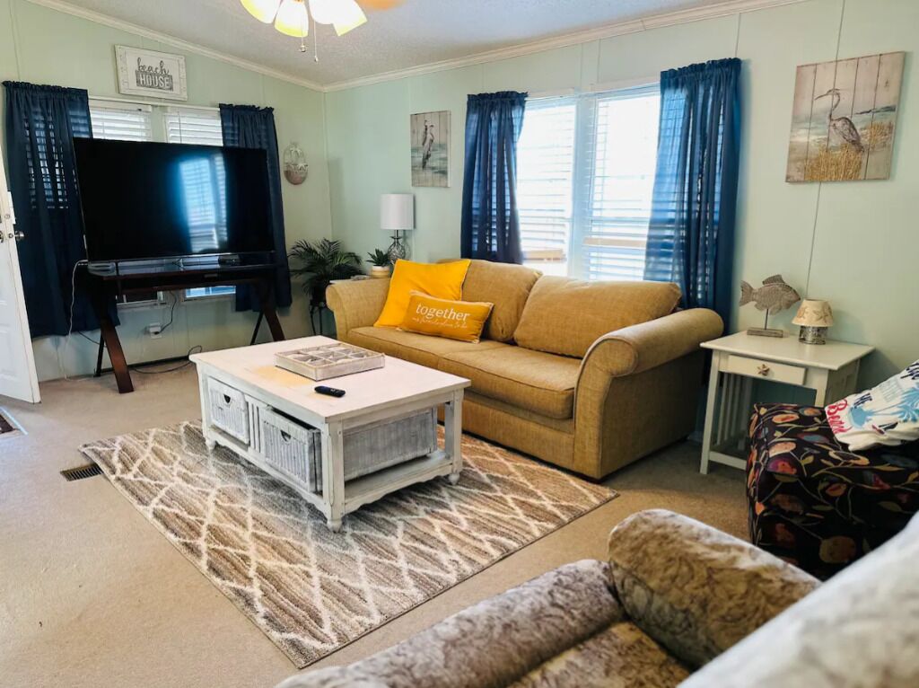 Clari's Place: Beach Cottage in Supply! 6mins to beach Pets/Boat Parking!