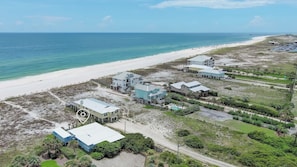 On the beach - Ashby House, Beachfront!! (Orange Beach)