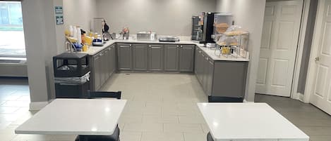 Desayuno continental incluido todos los días