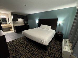 デラックス スタジオ | 高級寝具、羽毛の掛け布団、ピロートップベッド、客室ごとに異なるインテリア