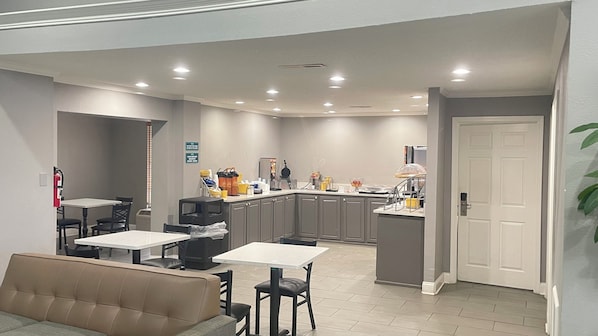 Petit déjeuner continental compris tous les jours