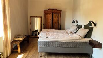 3 Schlafzimmer, Bügeleisen/Bügelbrett, Reisekinderbett, WLAN