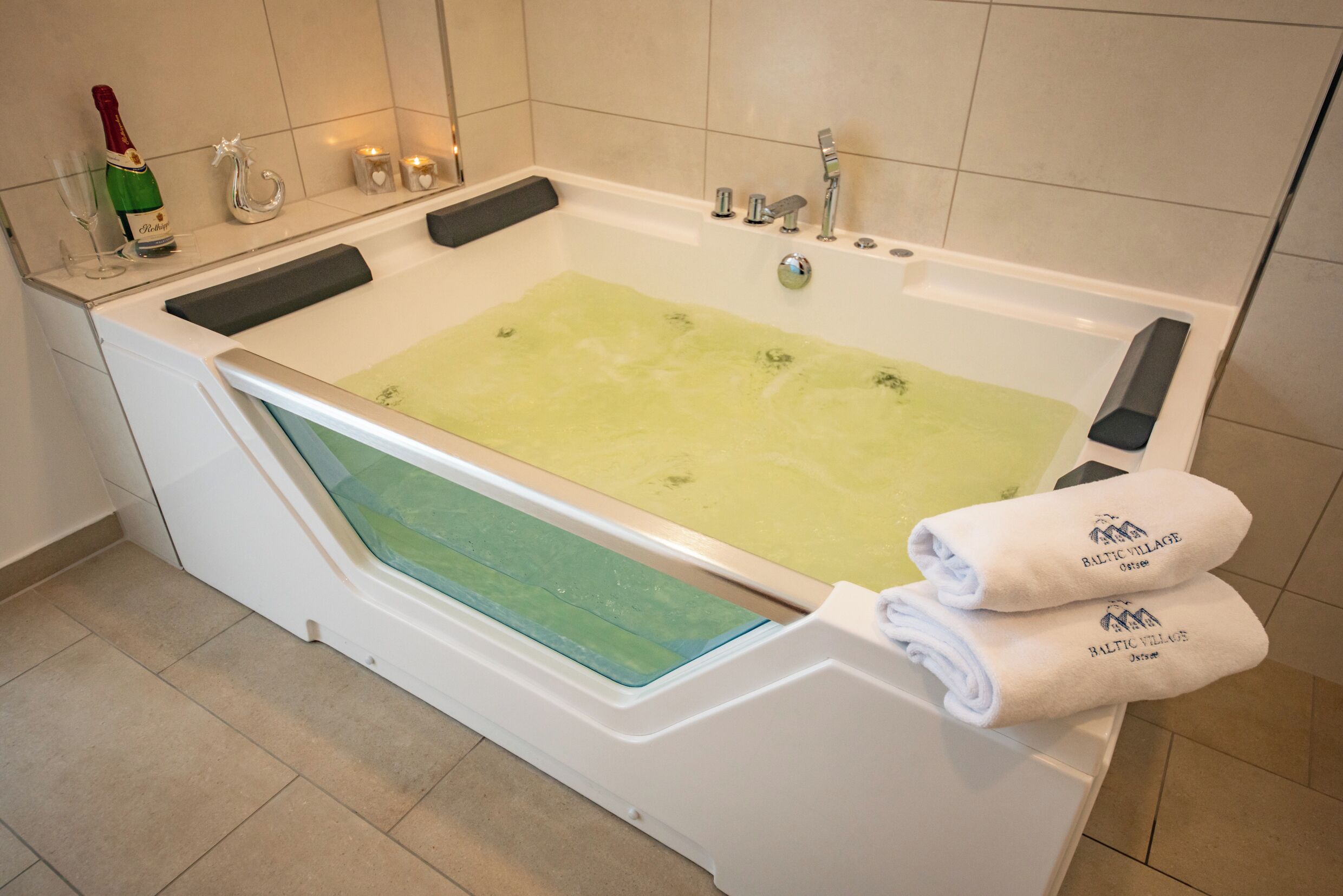 House | Private spa tub