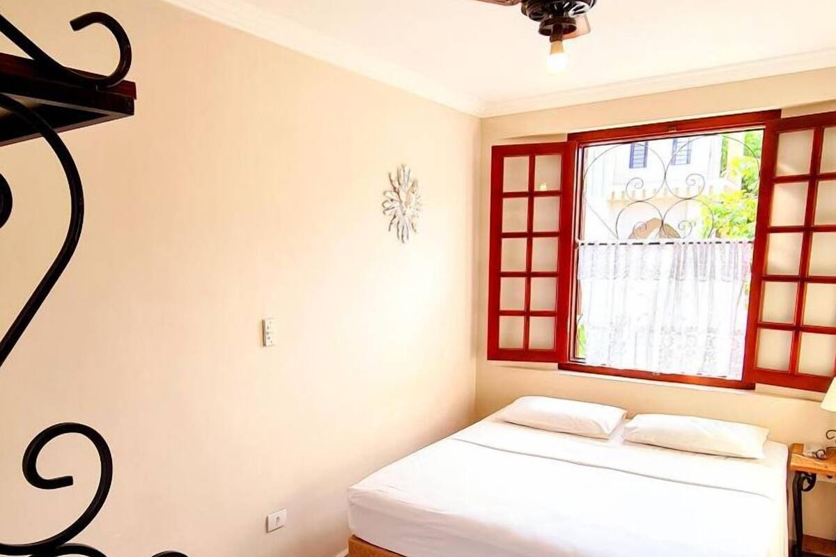 Basic Double Room | Iron/ironing board (on request), WiFi (free)