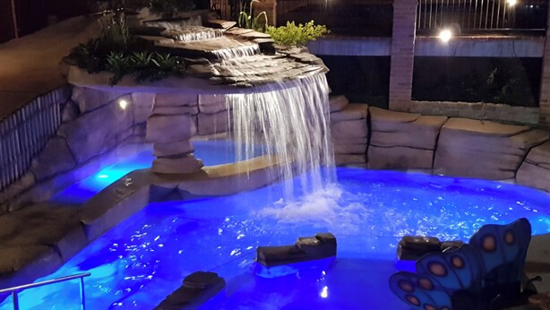 2 outdoor pools - Pousada Nossa Senhora Aparecida (Aguas de Sao Pedro)