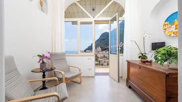 Rumah Panorama, pemandangan laut | Area keluarga | Televisi layar datar 42-inci dengan saluran TV digital