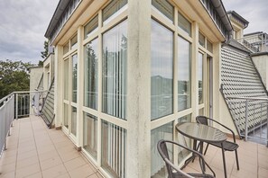Junior-Suite, Balkon | 1 Schlafzimmer, Bügeleisen/Bügelbrett, kostenloses WLAN