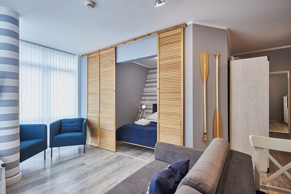 Junior-Suite, Balkon | 1 Schlafzimmer, Bügeleisen/Bügelbrett, kostenloses WLAN