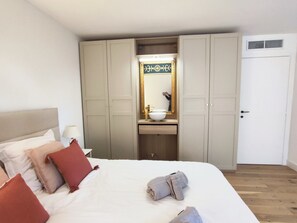 2 عدّة غرف نوم وواي فاي مجانًا وملاءات أسرّة