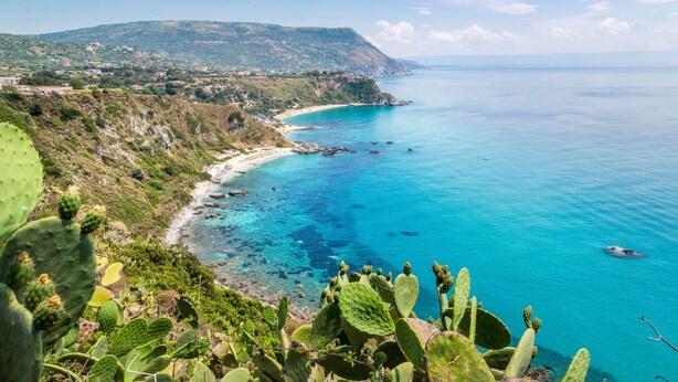 Beach - Pretty cottage 100 meters from the sea with parking space and garden. (Santa Maria)