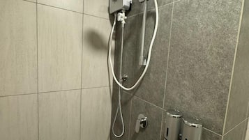 Family Studio, Balcony, City View | Bathroom