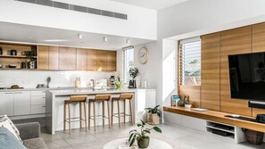 Interior - Kaylani Cove - luxury beach villa with pool (Byron Bay)