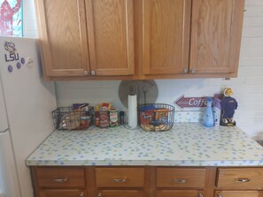 Interior - Cozy 1-bedroom with AC and WiFi in charming Baton Rouge near LSU  (Baton Rouge)