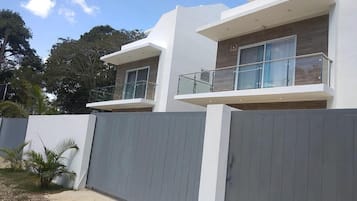 Villa | Exterior