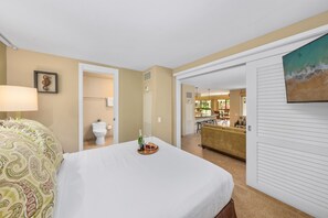 Condo, várias camas (Kaanapali Alii 411) | Ferros/tábuas de passar roupa