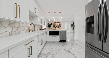 Luxury 7BR Retreat w/ Games, Pool & Mini Golf