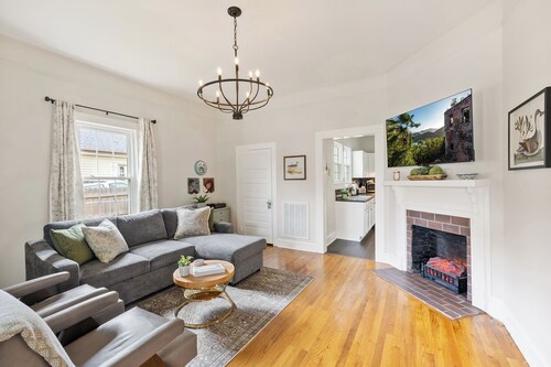 University Mill House, King, Backyard Oasis, Hammock, Porch, Parks