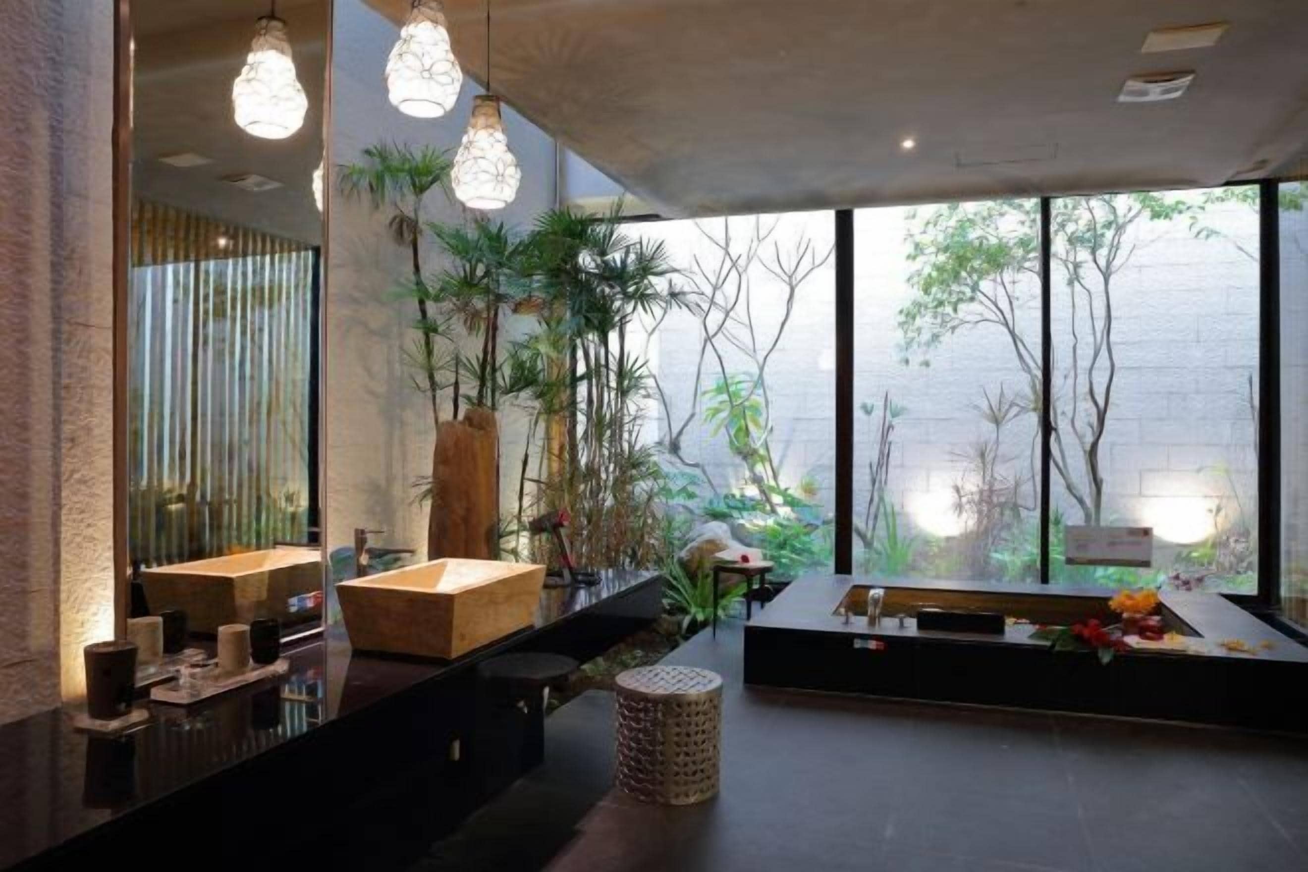 المنشأة من الداخل