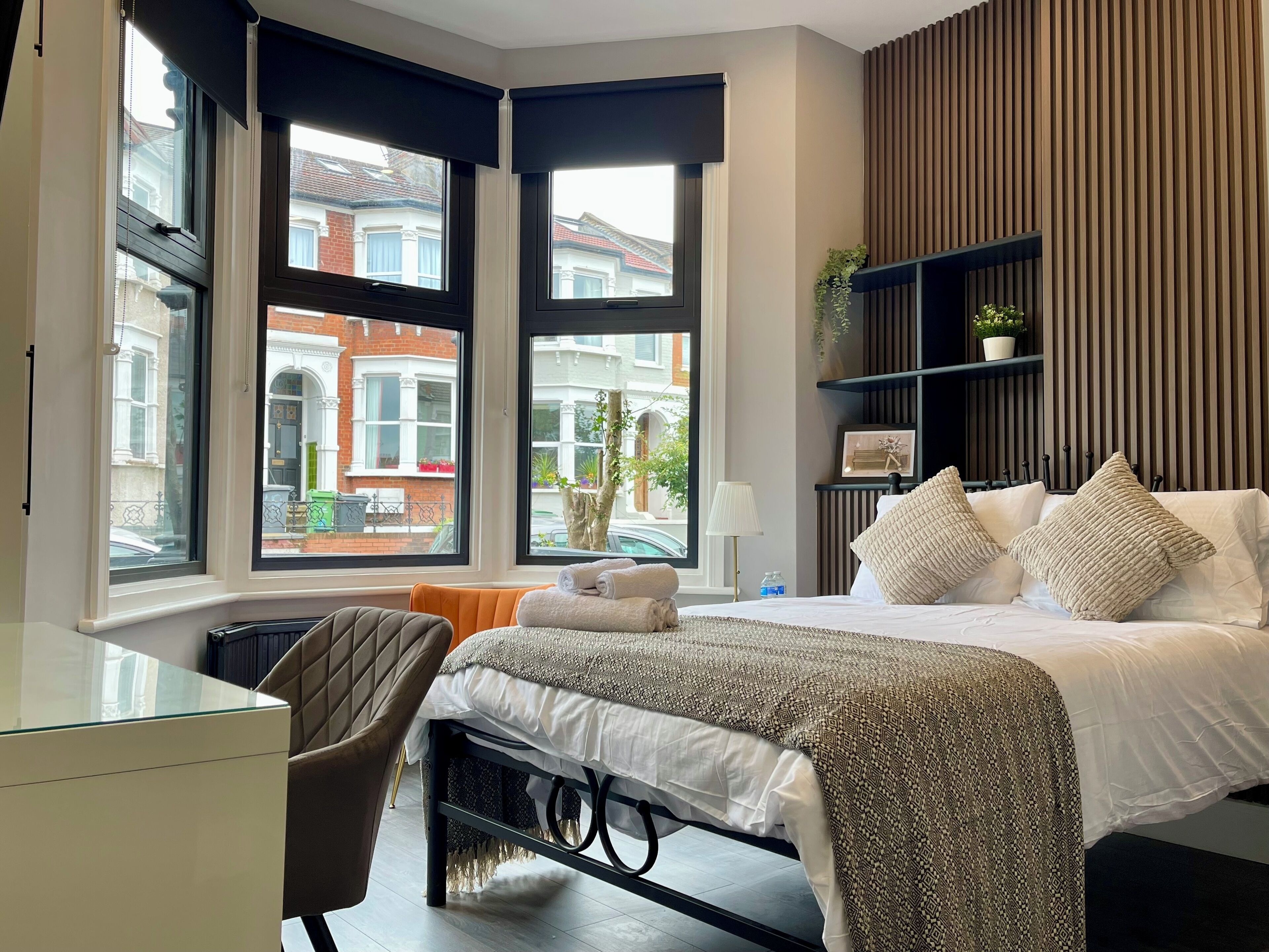 1 soverom, strykejern/-brett, wi-fi (inkludert) og sengetøy