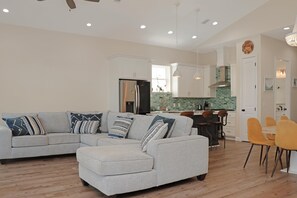 House, Multiple Beds (It's A Wonderful Life) | Living area - It's A Wonderful Life (Port St. Joe)