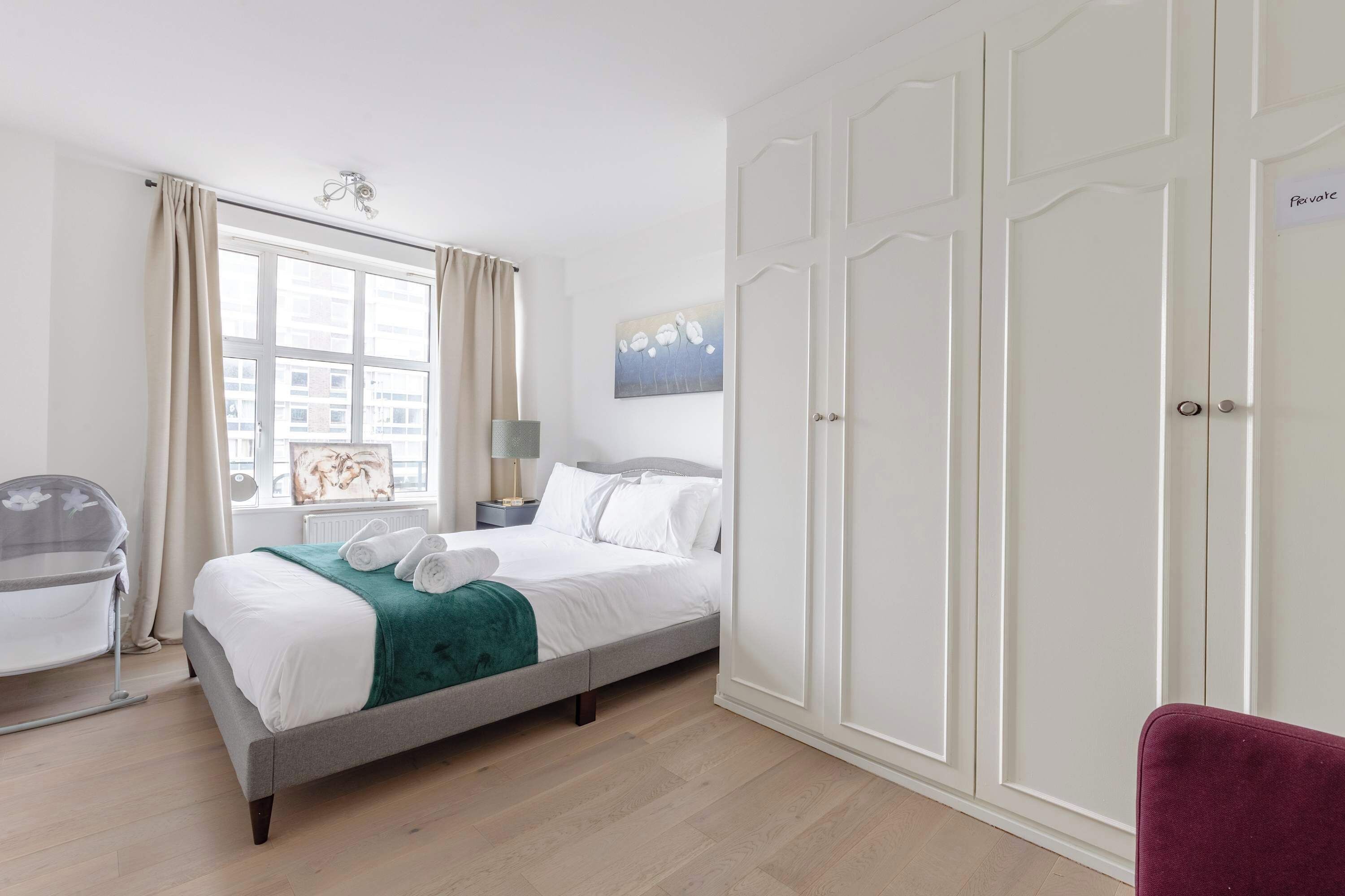 1 chambre, fer et planche à repasser, Wi-Fi, literie fournie