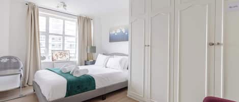 1 bedroom, iron/ironing board, WiFi, bed sheets