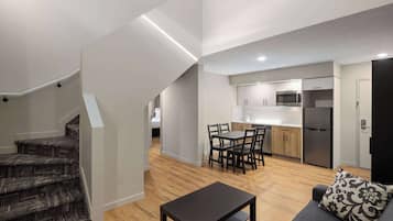 Suite, Multiple Beds, Non Smoking (Loft)