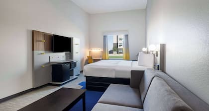 Microtel Inn & Suites By Wyndham Amarillo West